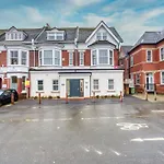 1-Bedroom Luxurious, City Centre, Cosy & Stunning Apartment In Southampton, Sleeps 4, Summer Special Offer! - By Blue Puffin Stays
